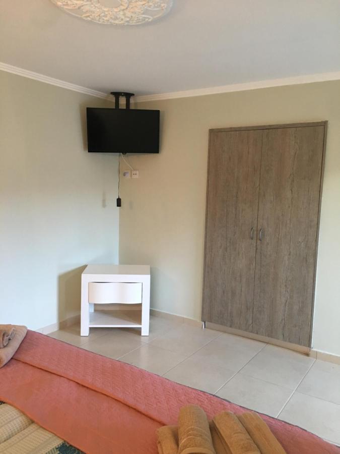 Livadia studio Paphos Esterno foto